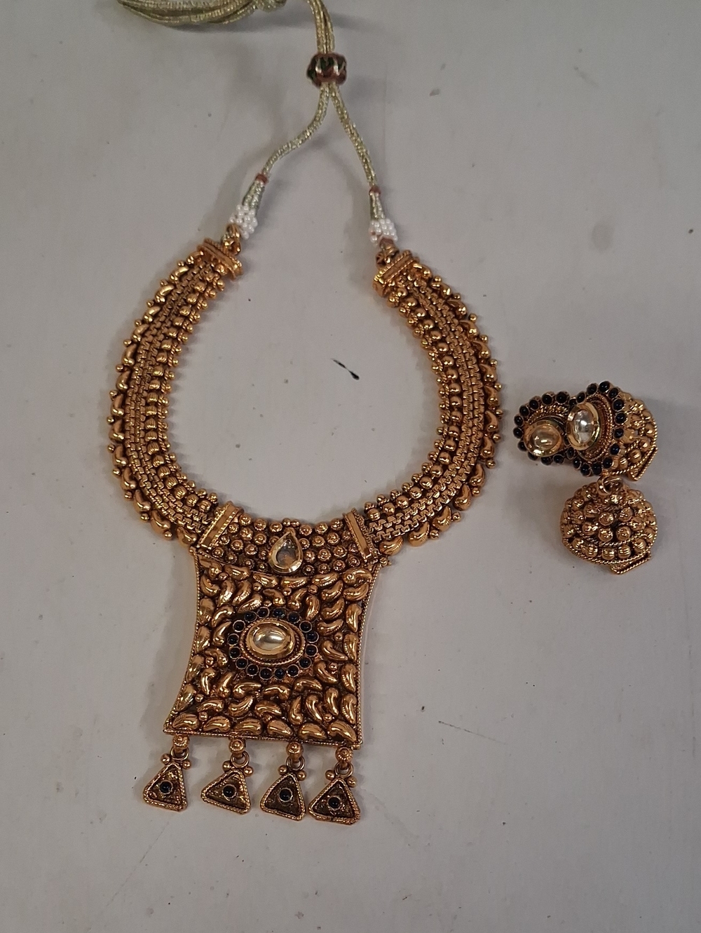 NWT Traditional Indian Gold Tone Necklace & Matching Earrings Navy Blue Crystals